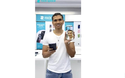 Personalize o seu caso de telefone com a máquina de transferência de calor do Rock Space!